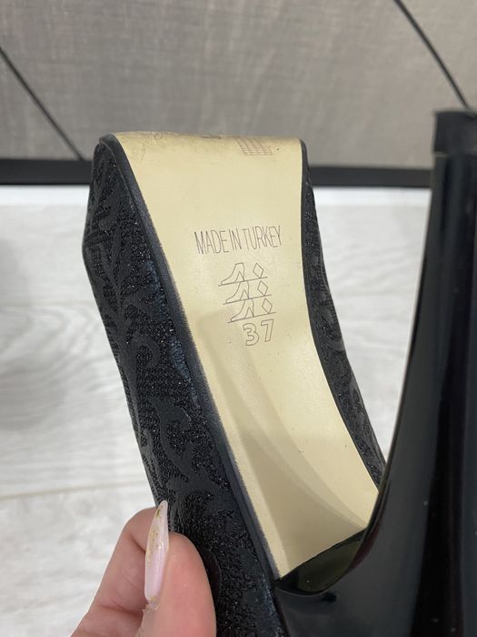 Дамски обувки на ток Тенденз