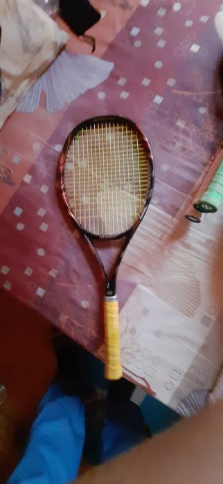 Продавам  Тенис ракета  във добро състояниеYonex VCORE Duel G 97 Alpha