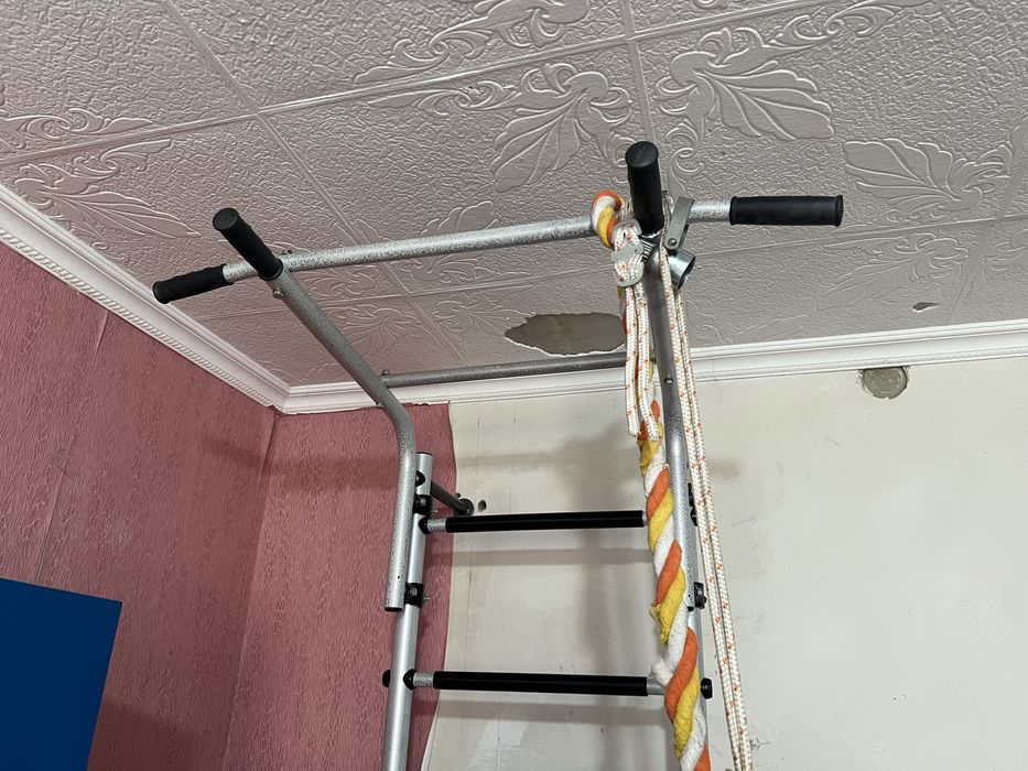 Продам шведскую стенку.