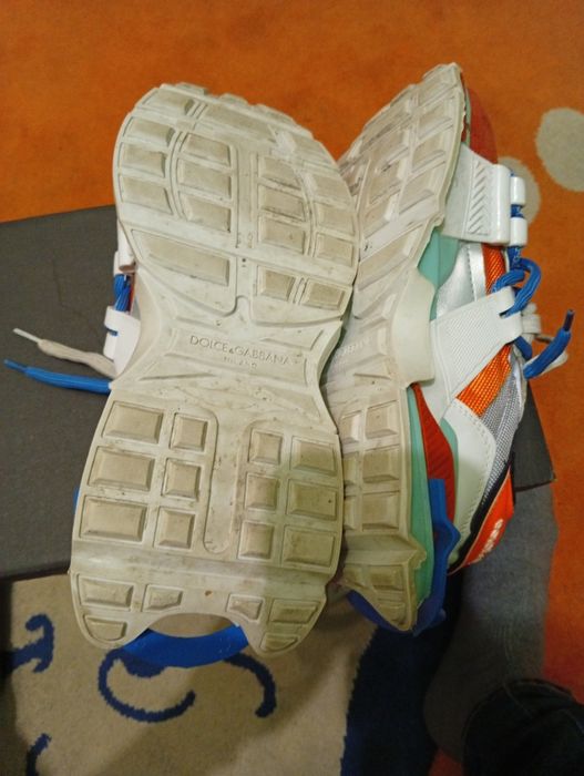 Vând pereche de crampoane