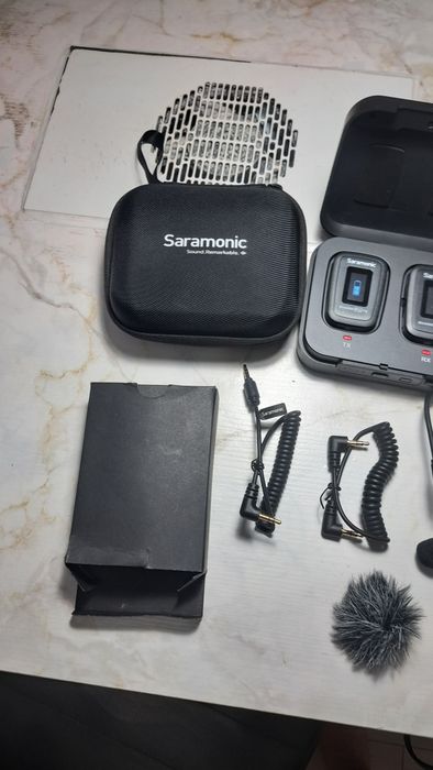 Sistem Microfon Wireless / Lavalieră Saramonic Blink 500 Pro B1 (TX + RX) - Pachet Complet una din ele nu se aprinde! Se vibde ca Defect!