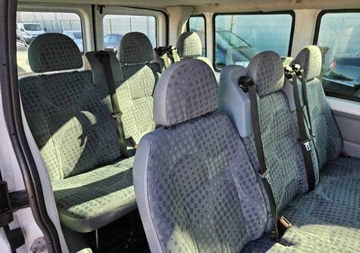 Ford transit 8+1