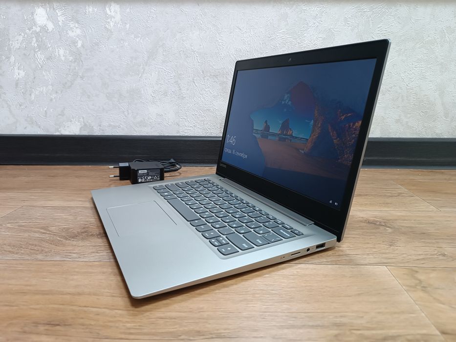 Ноутбук LENOVO SSD Windows 10 Pro.