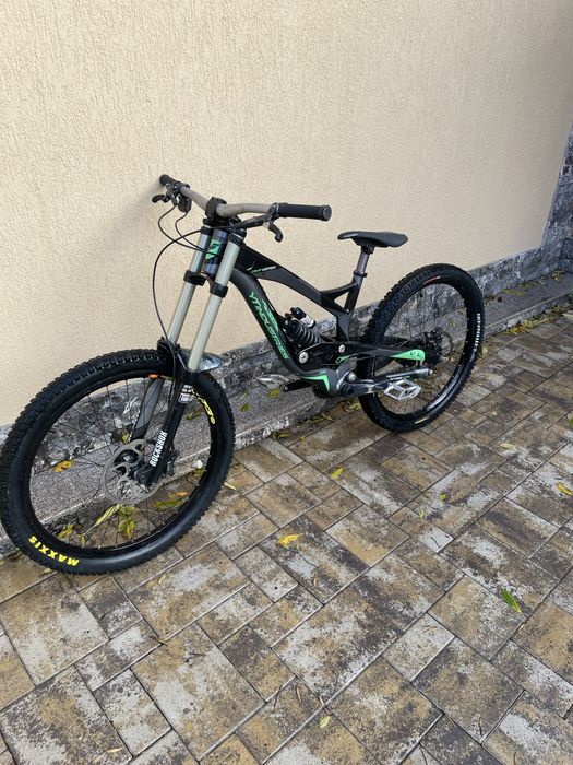 Downhill Yt tues compe 2.0 2014
