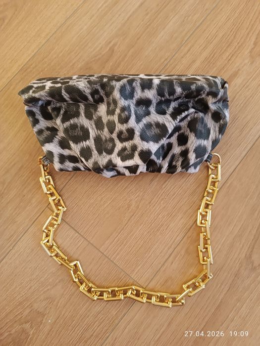 Продам сумку. Новая. Кожанная