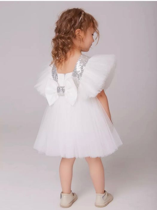 Платье праздничное для девочки на год