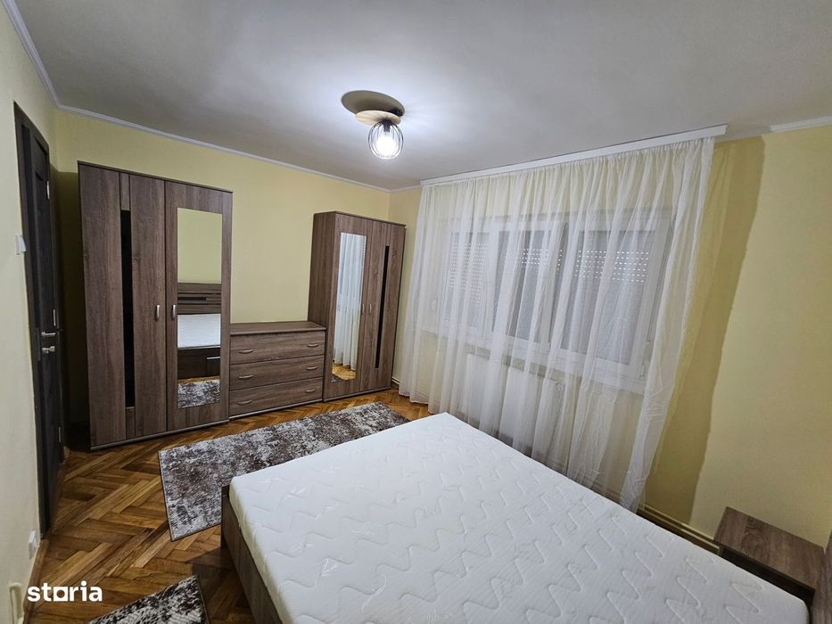 Apartament 3 camere, Micro 16, utilat complet
