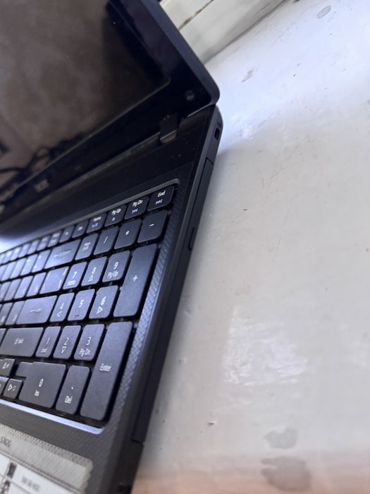 Ноутбук Acer б/у.