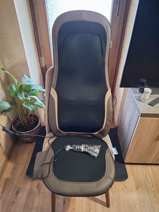 Седалка  с подгряваща функция и шиацу масаж