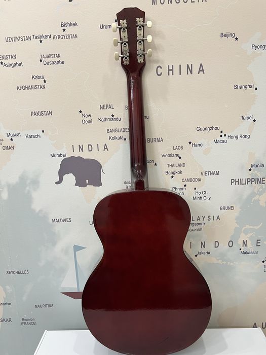 Гитара акустическая