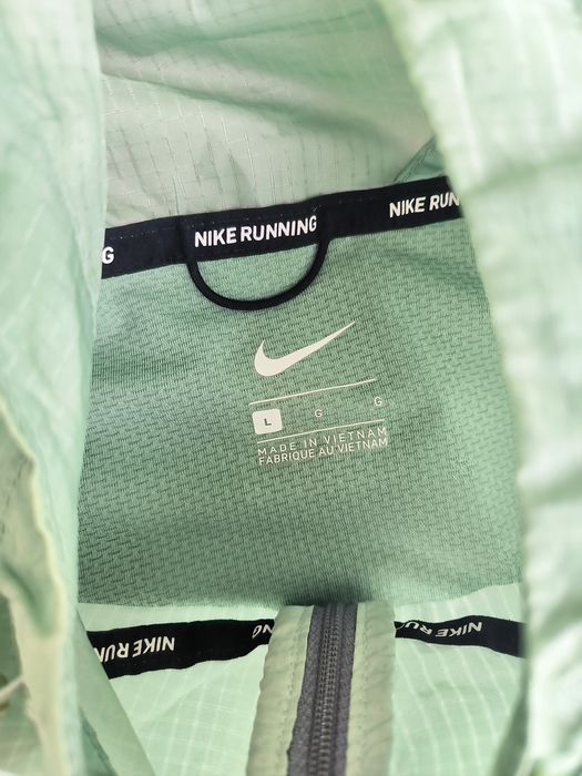 Nike Running яке L размер