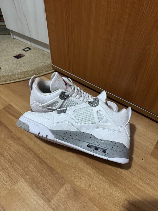 Jordan 4 White Oreo