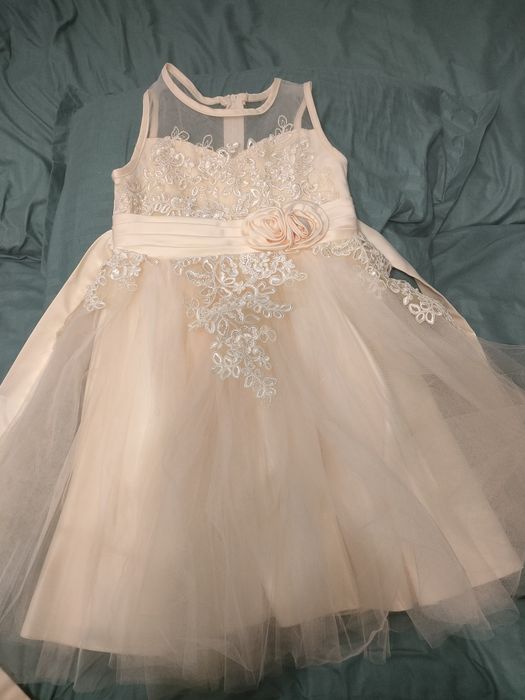 Продам платья для девочки