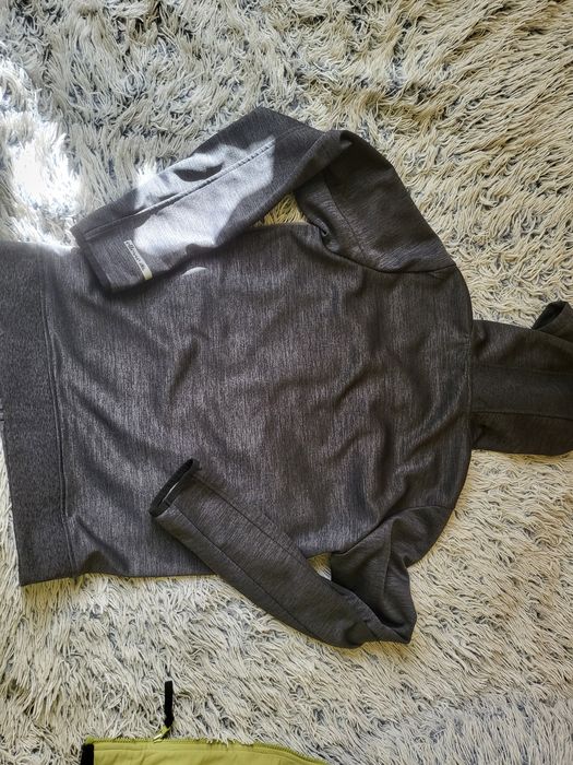 Перфектен суичър на Еllesse