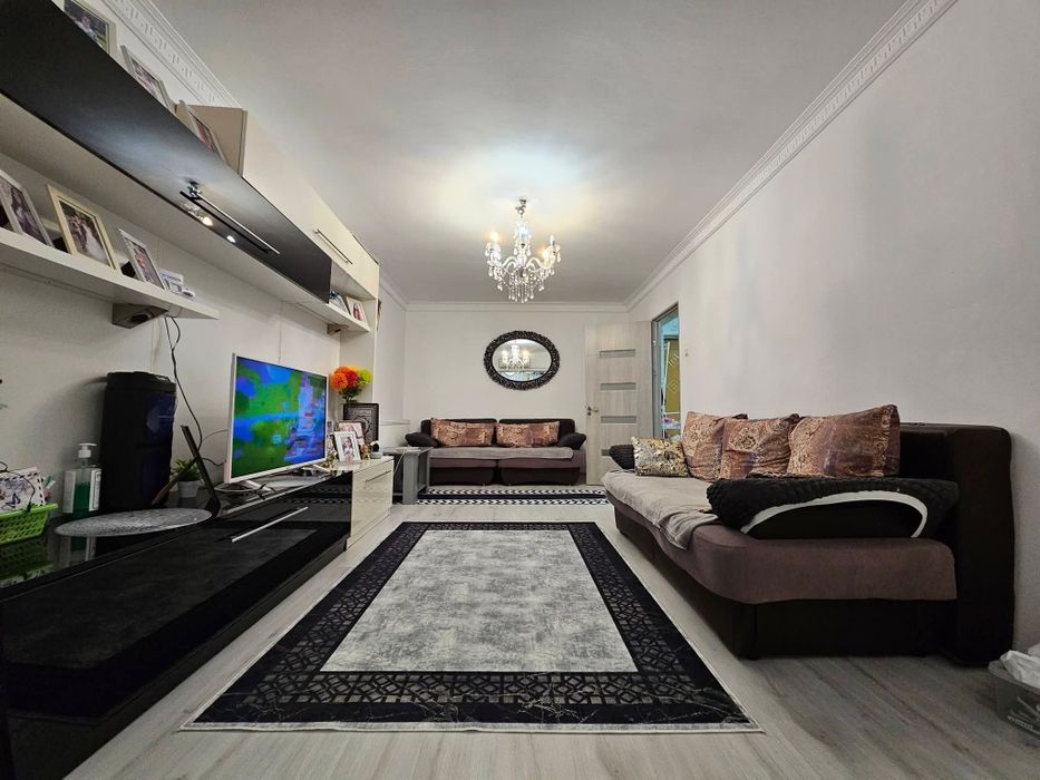 De vanzare 2 camere zona victoria.Emag