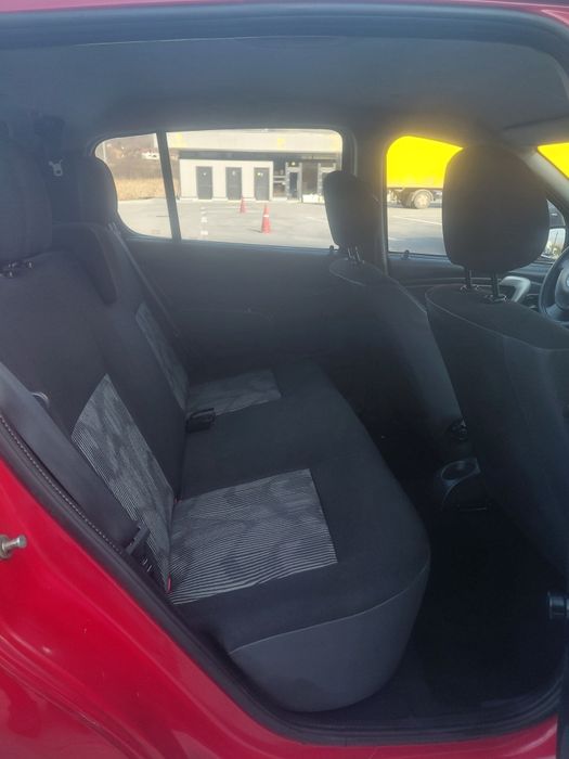 Vand dacia Sandero  1,4 mpi (benzina) an 2010 km 159600 reali !