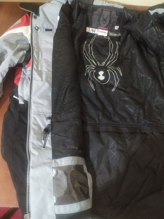 Куртку продаю срочно