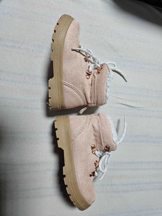 Ghete îmblănite pentru fetițe, H&M, marimea 23