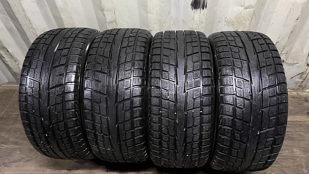 285/50 R20 комплект зимних шин Yokohama Geolandar