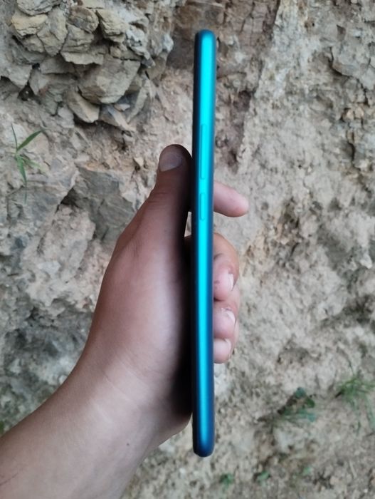 Vând Xiaomi Redmi 9 (PREȚ 250 LEI NEGOCIABIL)