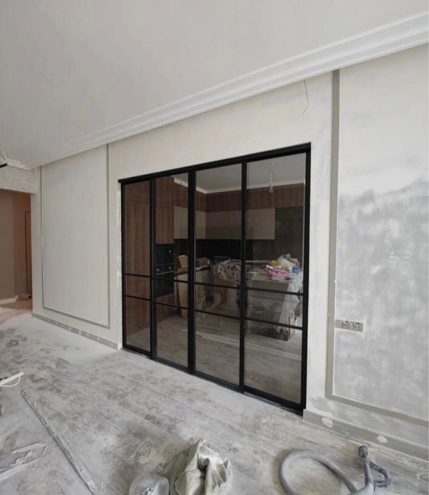 Стеклянные душевые кабины