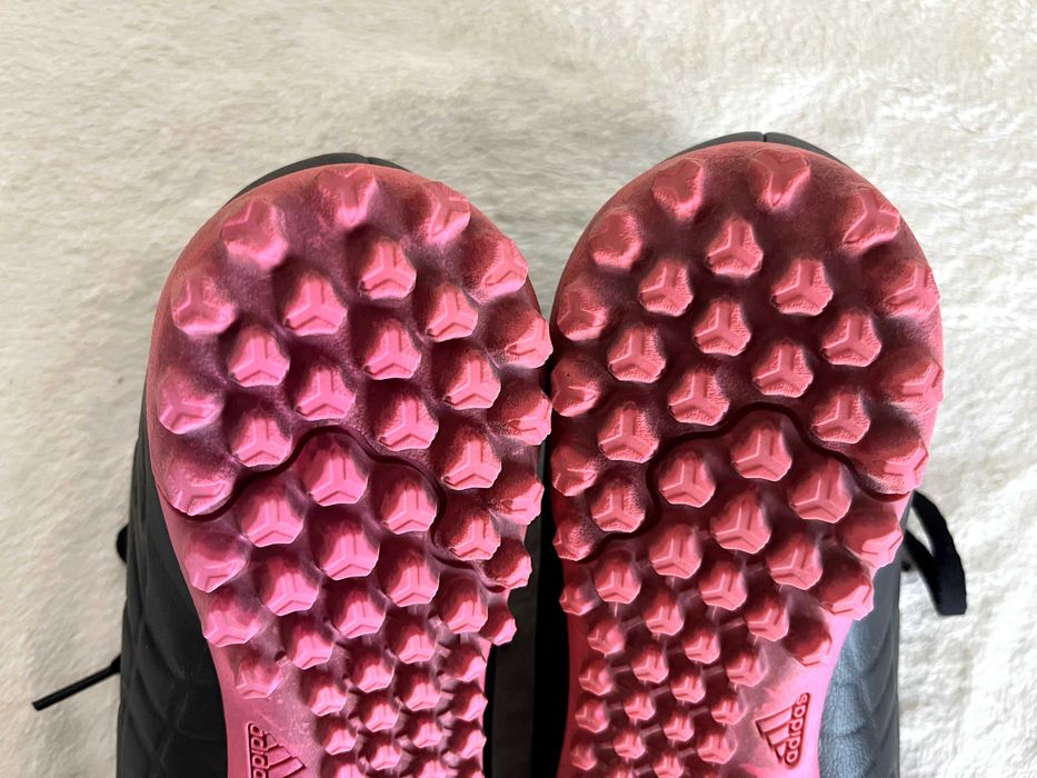 Ghete Fotbal Adidas Copa, Mărimea 42 2/3 (27 cm), crampoane roz, ca noi