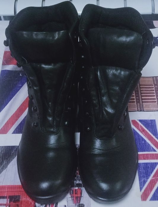 Срочно продам берцы