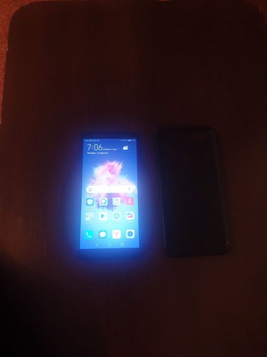 Продам телефон Huawei