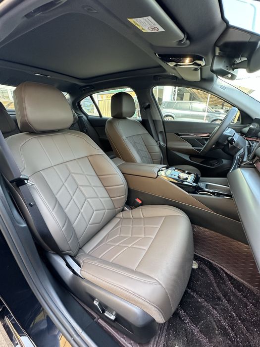 BMW i5 35L eDrive 2025 с пробегом