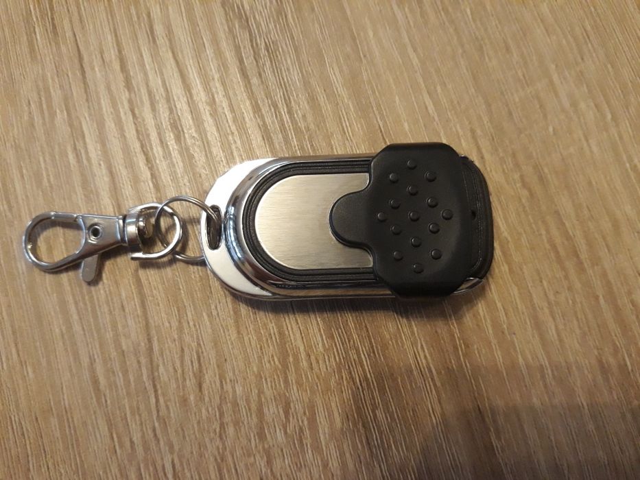 Дистанционно за гараж и бариери  Hörmann