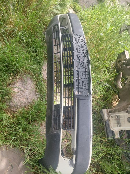 Бампер Ауди 100 с4