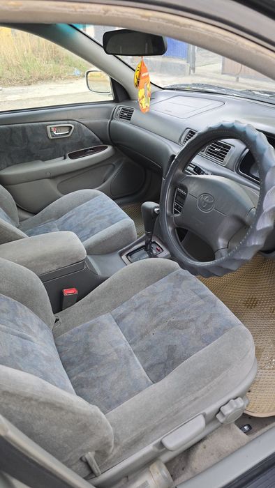 Продаю срочно машину