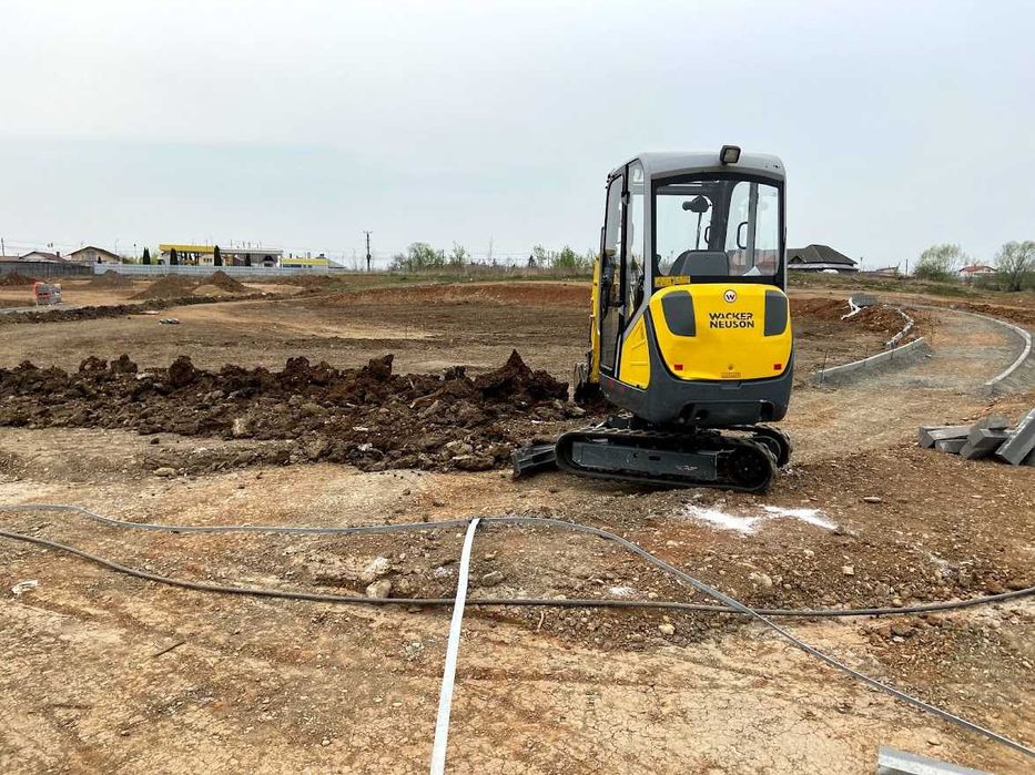 Miniexcavator de închiriat, diverse lucrari