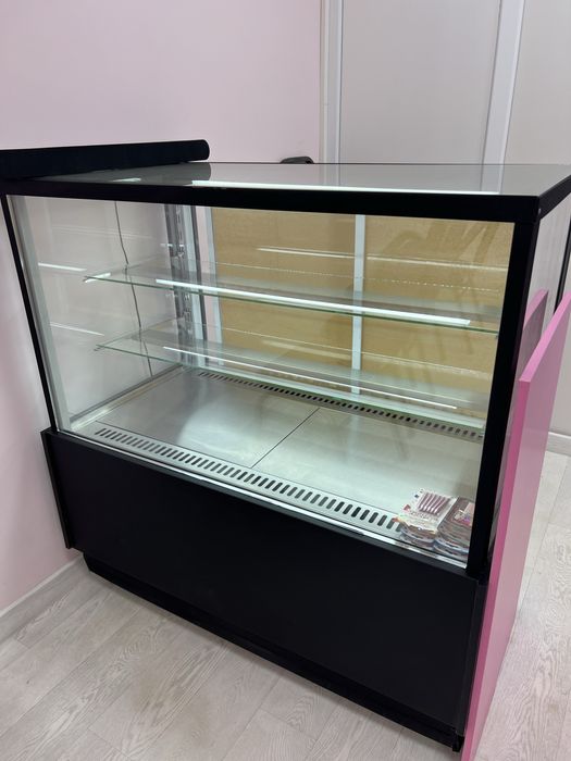 Кондитерский холодильник
