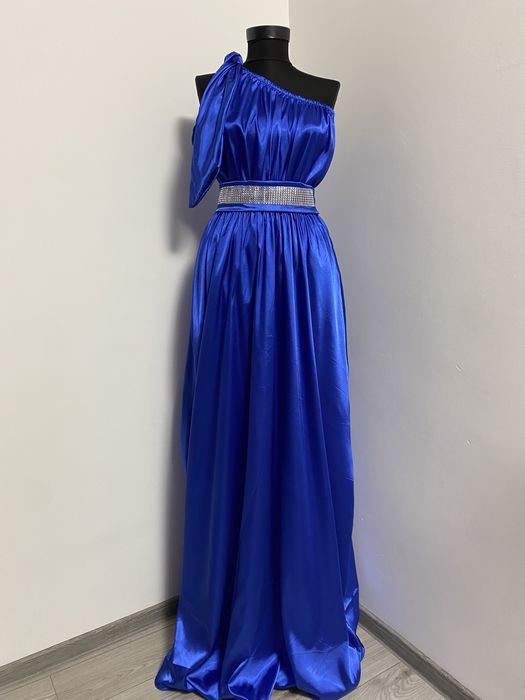 Rochite domnisoare de onoare