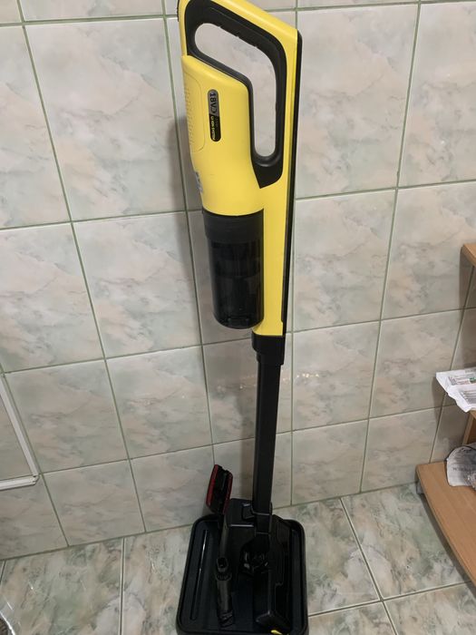 Aspirator vertical fara fir Karcher