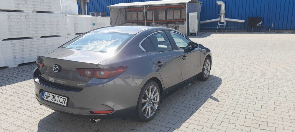 Mazda 3 SDN Skyactiv G150 AT PLUS