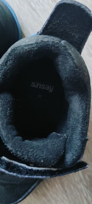 Два чифта зимни обувки за момче