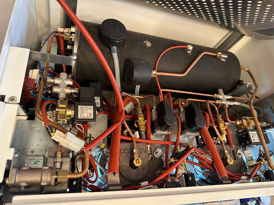 Masina de cafea espressor profesional multiboiler marzocco simonelli