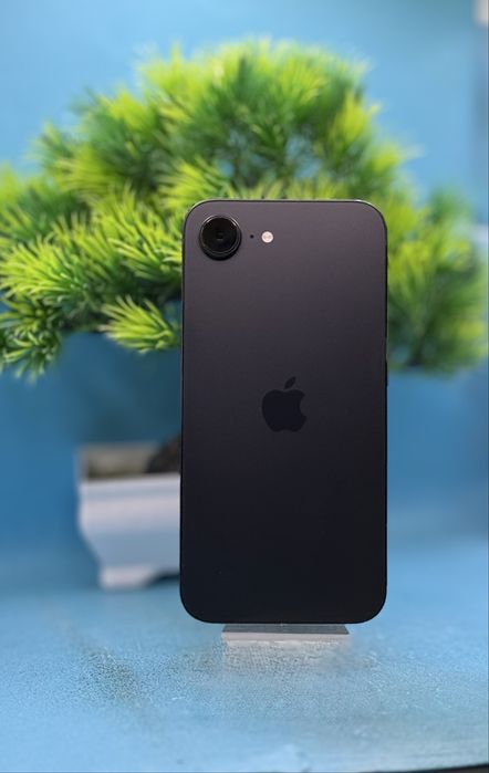 ГАРАНЦИОНЕН!!! Apple iPhone 16e, 128GB, 5G, Black