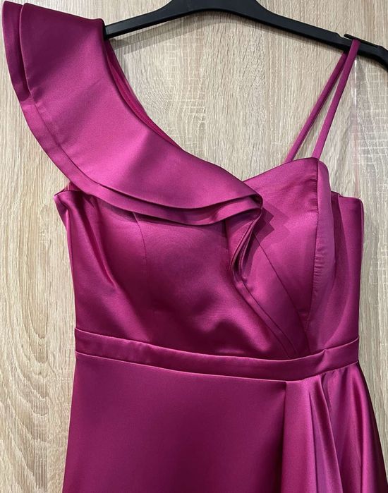 Сет по повод предстоящите балове