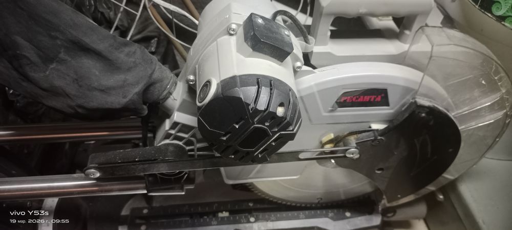 Торцевая пила с протыжкой