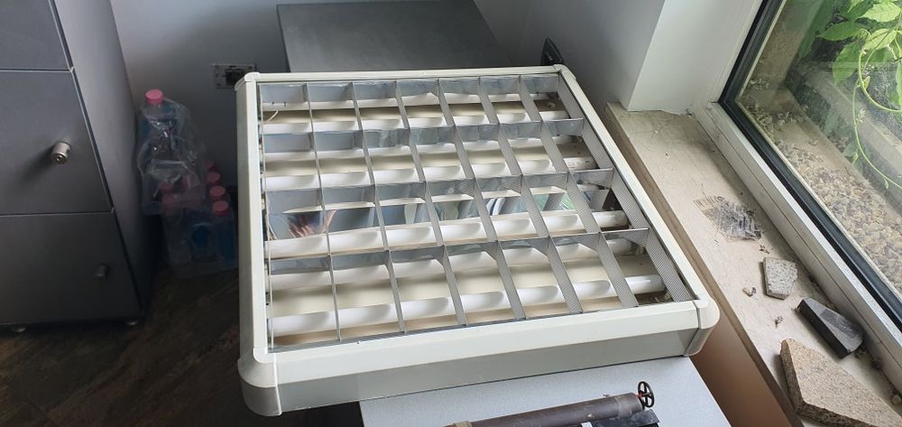 Четири офис лампи и  два стъклени полилея