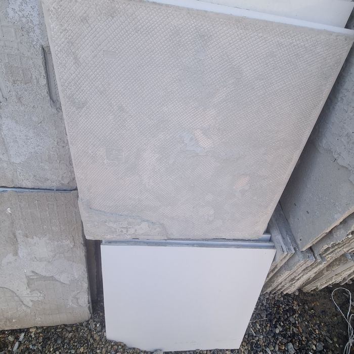 B/u kafellar sotiladi 100 kv bor juda yaxshi holatda