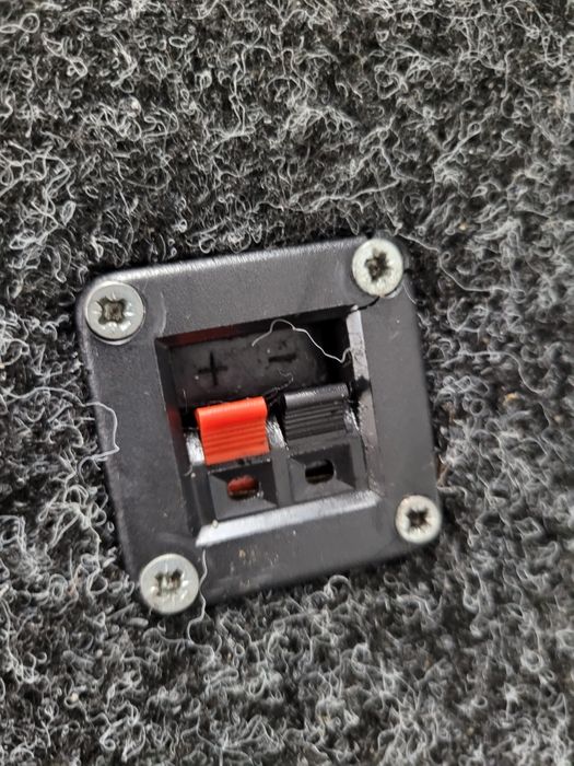 Бас каса с два говорителя 15" Thunder + пищялки