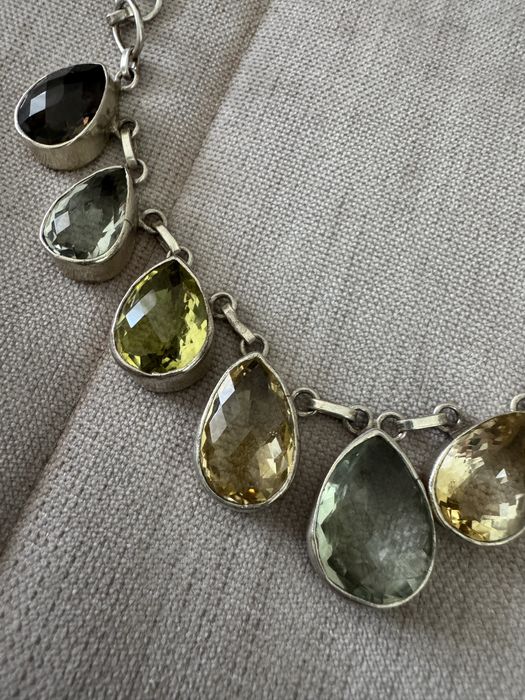 Колье с натуральными камнями