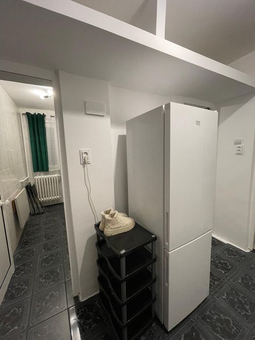 Inchiriez apartament