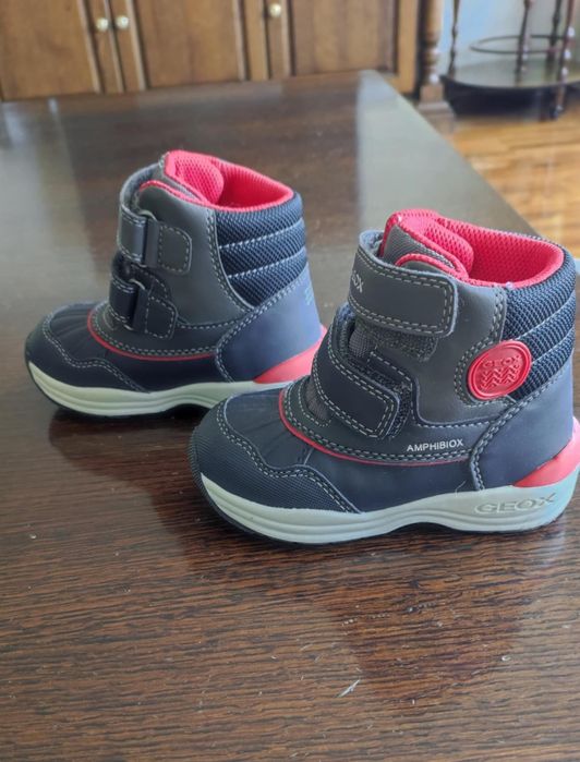 Чисто нови ботушки Geox, 22 номер

Топли, водоустойчиви Ampho
