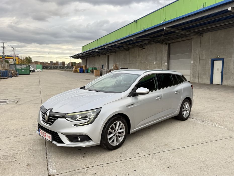 Renault Megane 4 Bose , 1.5 dci 110 cp , Euro6 , Fabr. 2017, Masaj ,Ambientale , Led , Carte Service + Istoric Km Complet !!