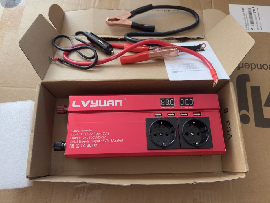 Автоматичен инвертор LVYUAN, 2600W, LED дисплей, 12V, червен